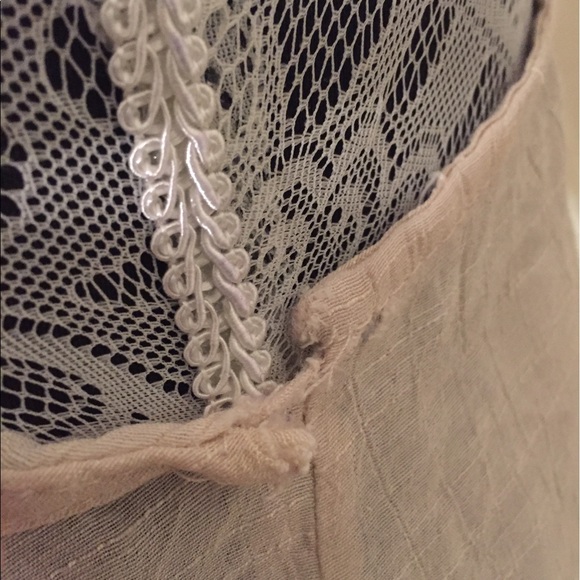 Cream Lace Ruffle Vest - Picture 3 of 8