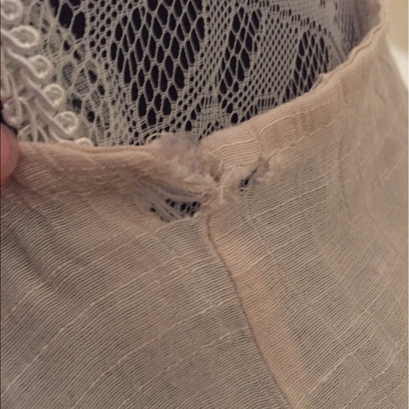 Cream Lace Ruffle Vest - Picture 4 of 8