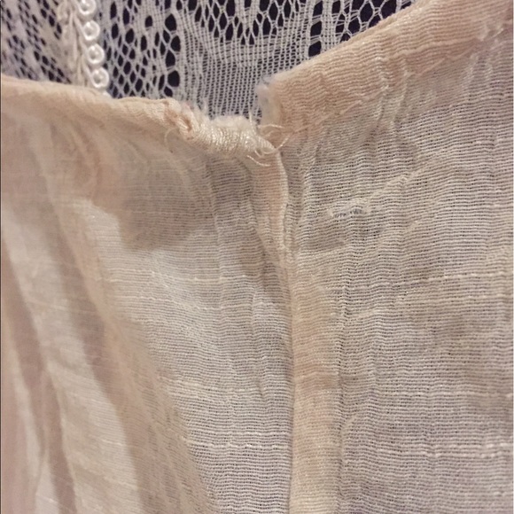 Cream Lace Ruffle Vest - Picture 5 of 8