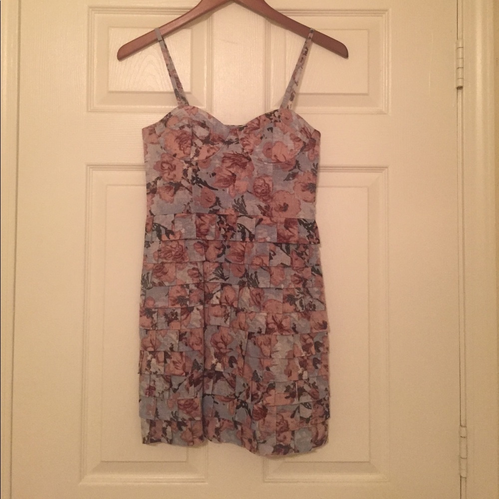 NWT BB Dakota party dress size 4