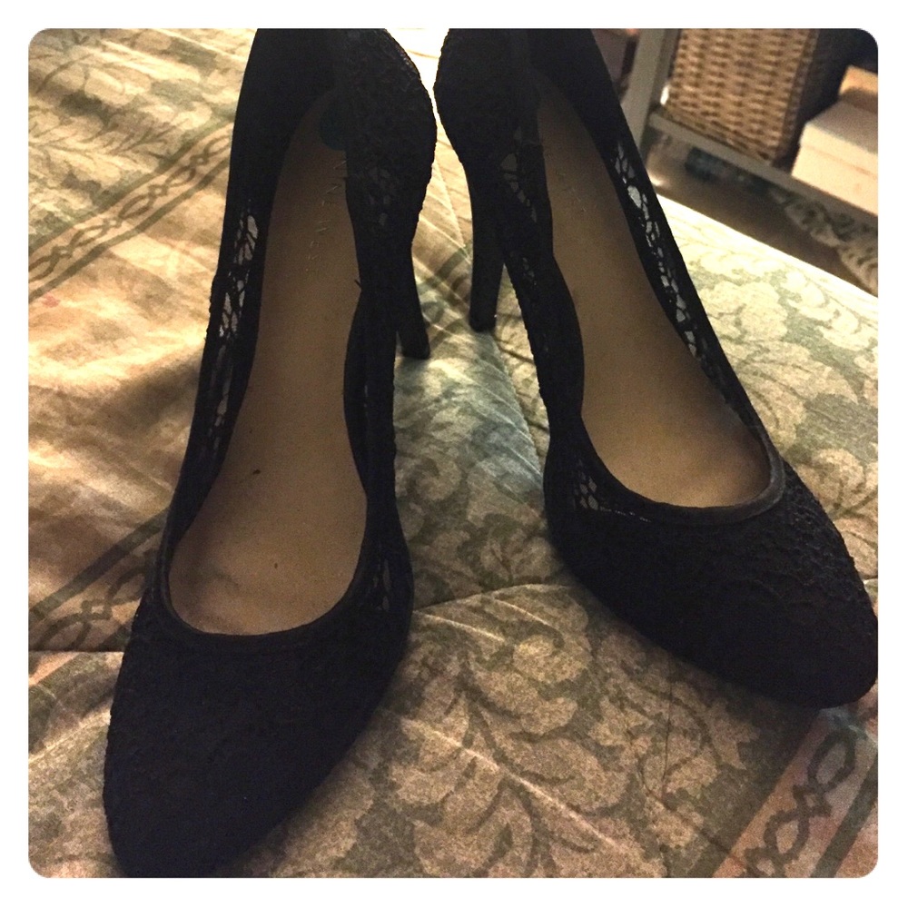 Brand new size 8 Nine West lace heels