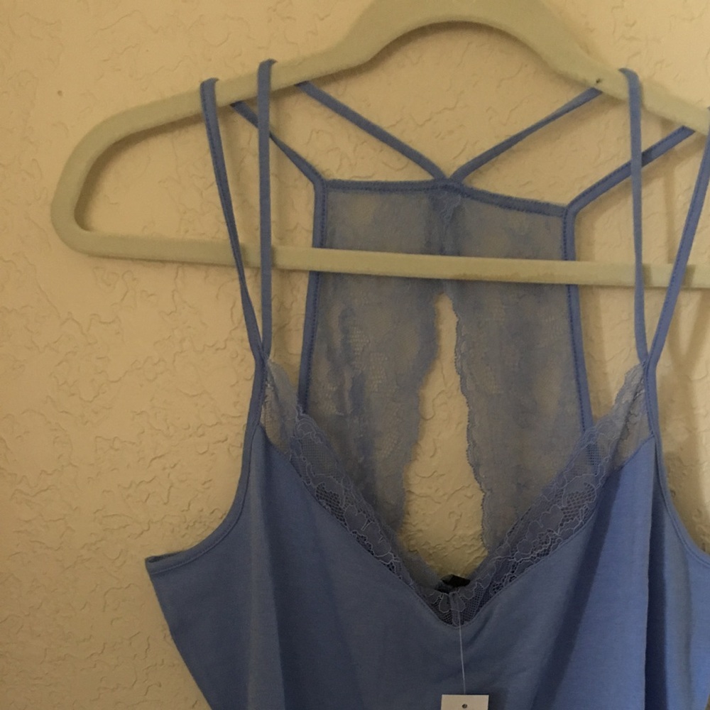 New White House black market top