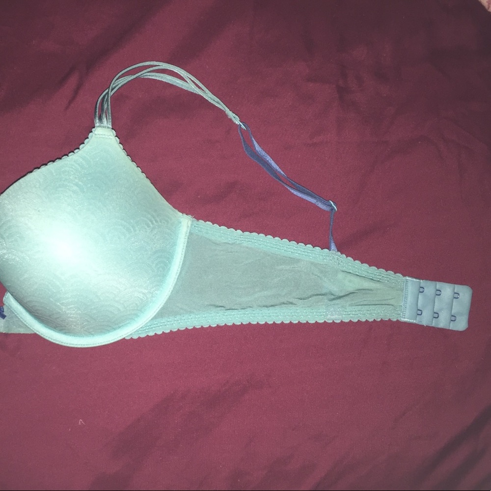 Cosmopolitan Bra - Picture 2 of 5