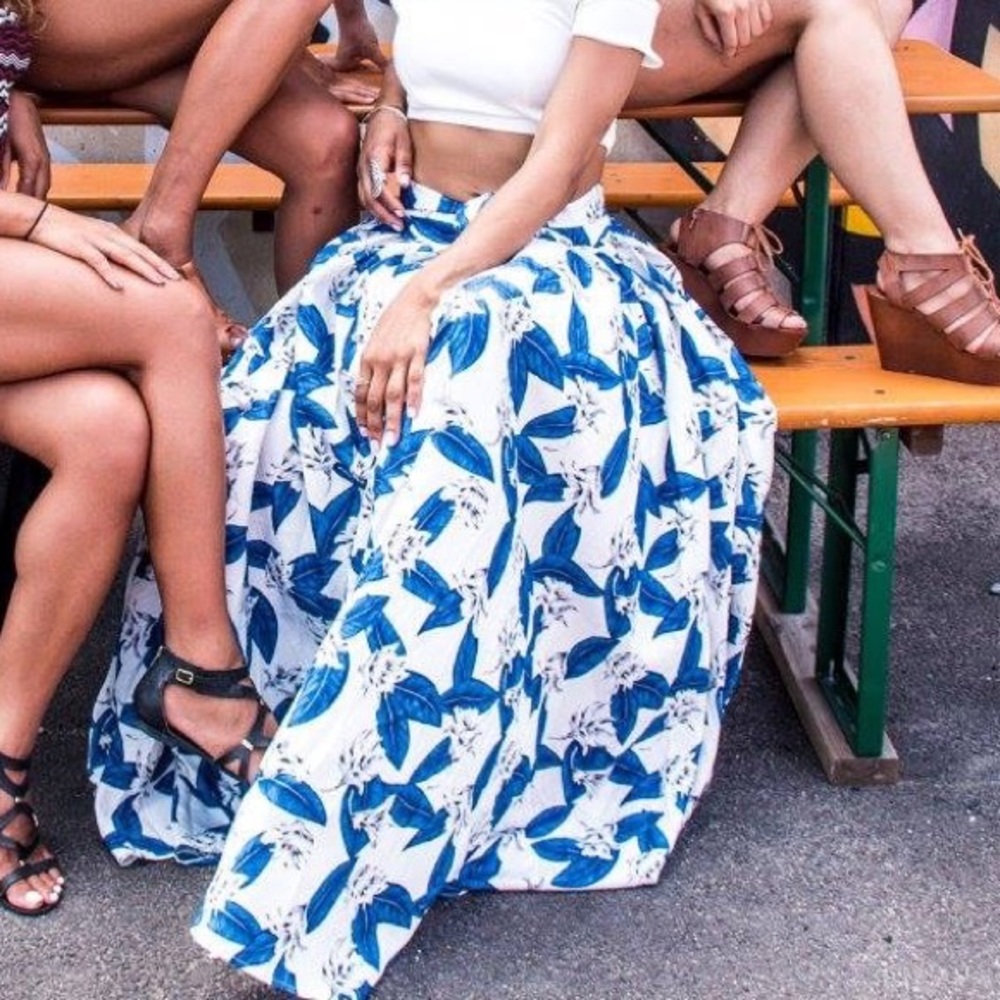 Leaf and Flower Print Long Skirt