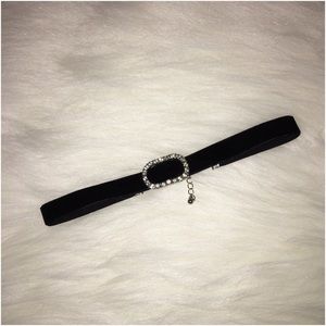 Velvet bling chocker