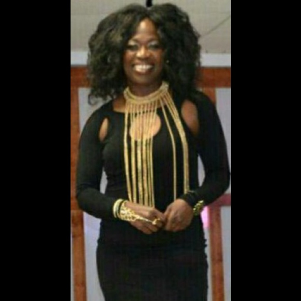 Meet your Posher, Cassandra