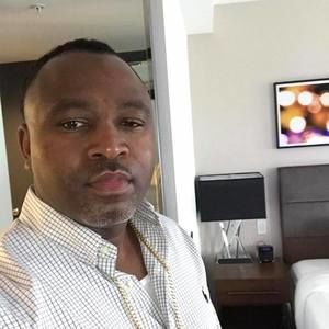 Meet your Posher, Earl