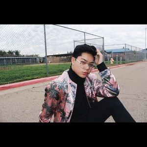 Meet your Posher, Sunney