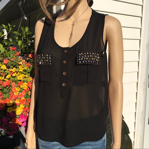 EMBELLISHED POCKETS TANK TOP - Picture 6 of 8