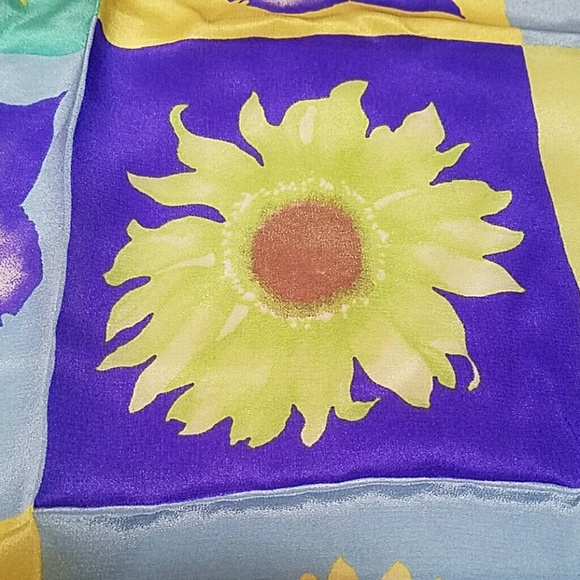 NWT, Disney World Pure Silk Scarf Floral - Picture 3 of 4