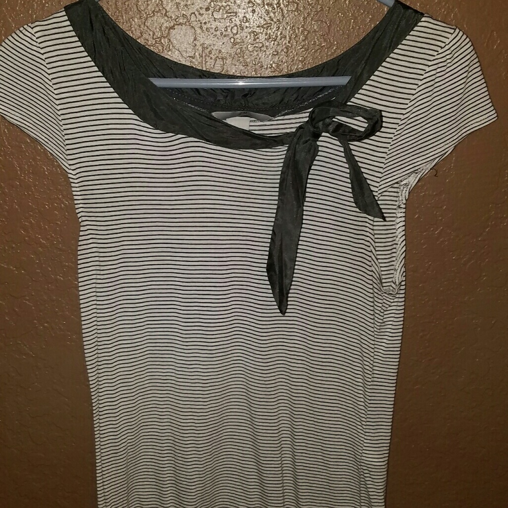 Very cute H&M blouse with bow.