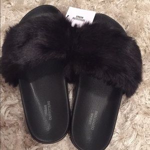 NWT Urban Outfitter Faux Fur Pool Slides