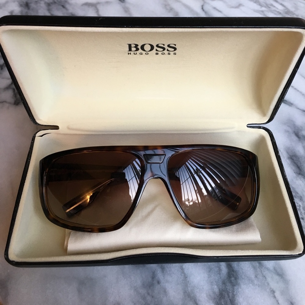 Hugo Boss Gradient Lens Tortoise Sunglasses