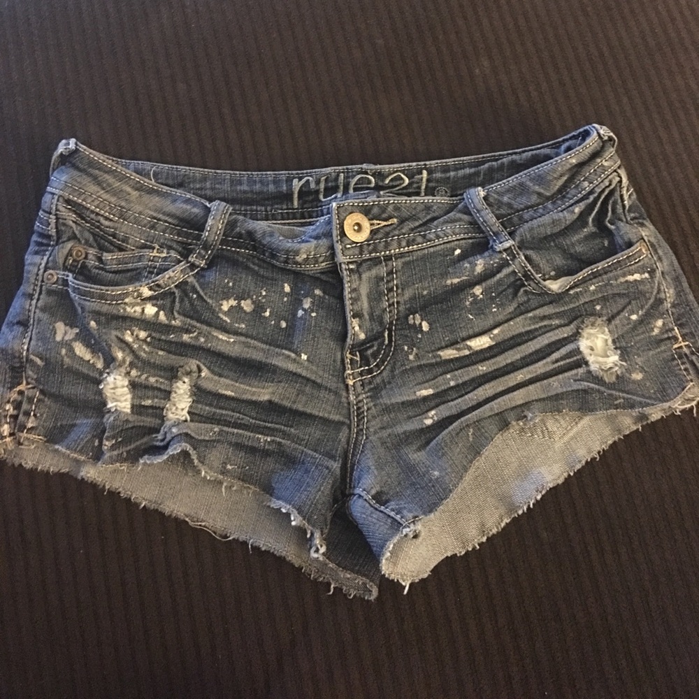 Short shorts