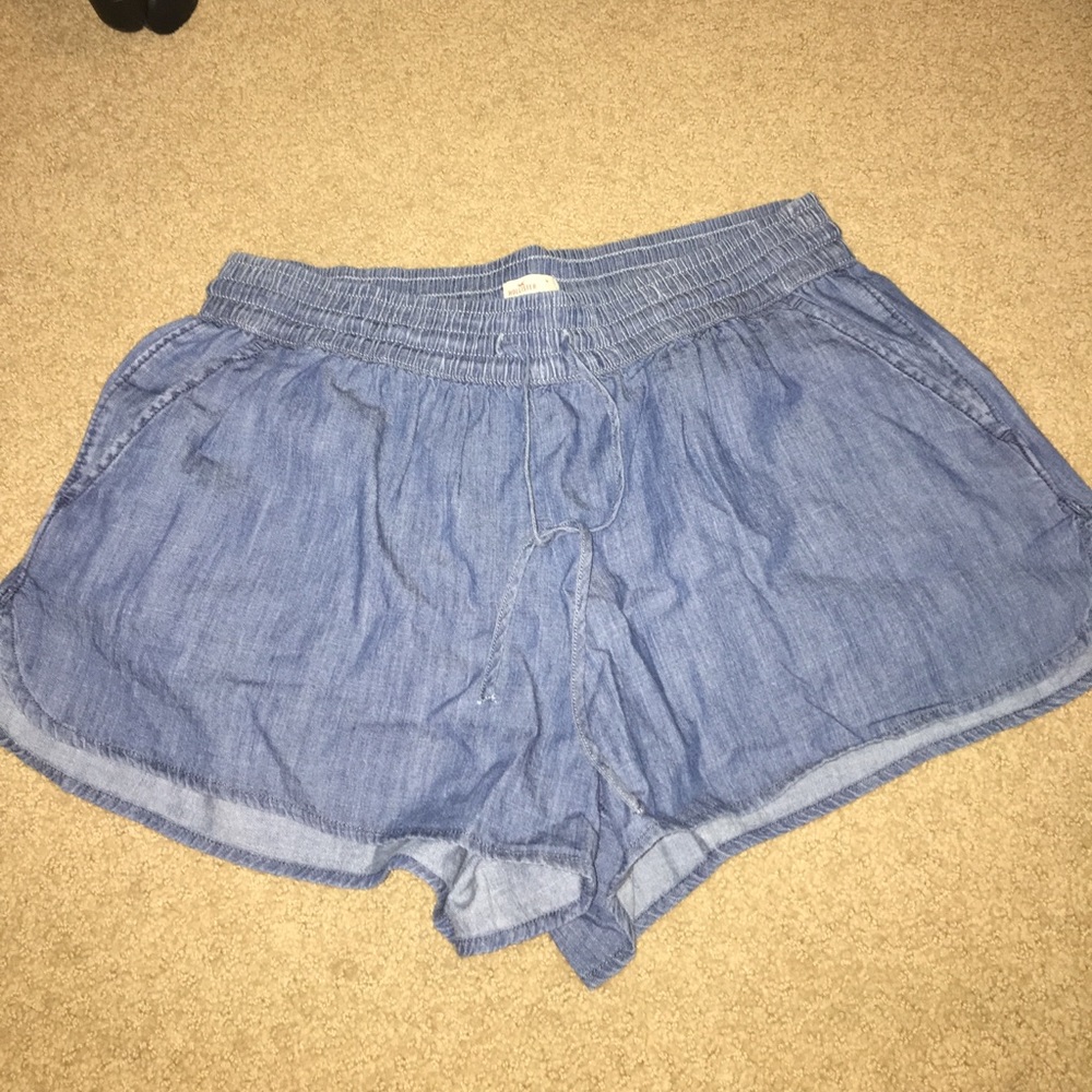 Hollister jean flowy shorts