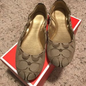 Coach flats