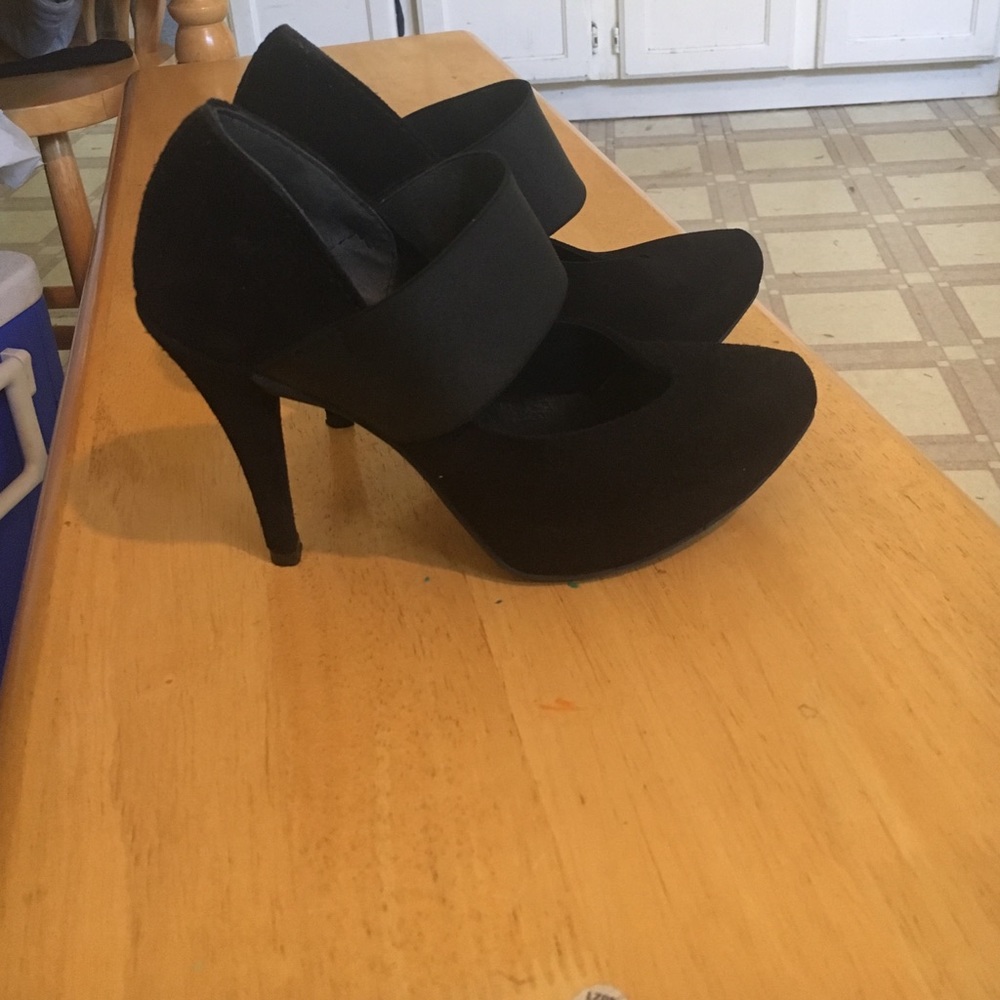 Black Pedro Garcia Pumps