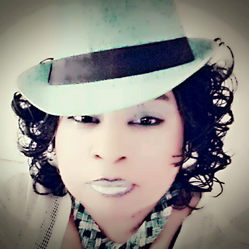 Meet your Posher, Rhonda