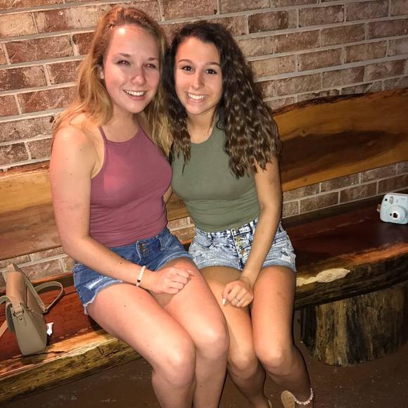 Meet your Posher, Brandy - Picture 1 of 1