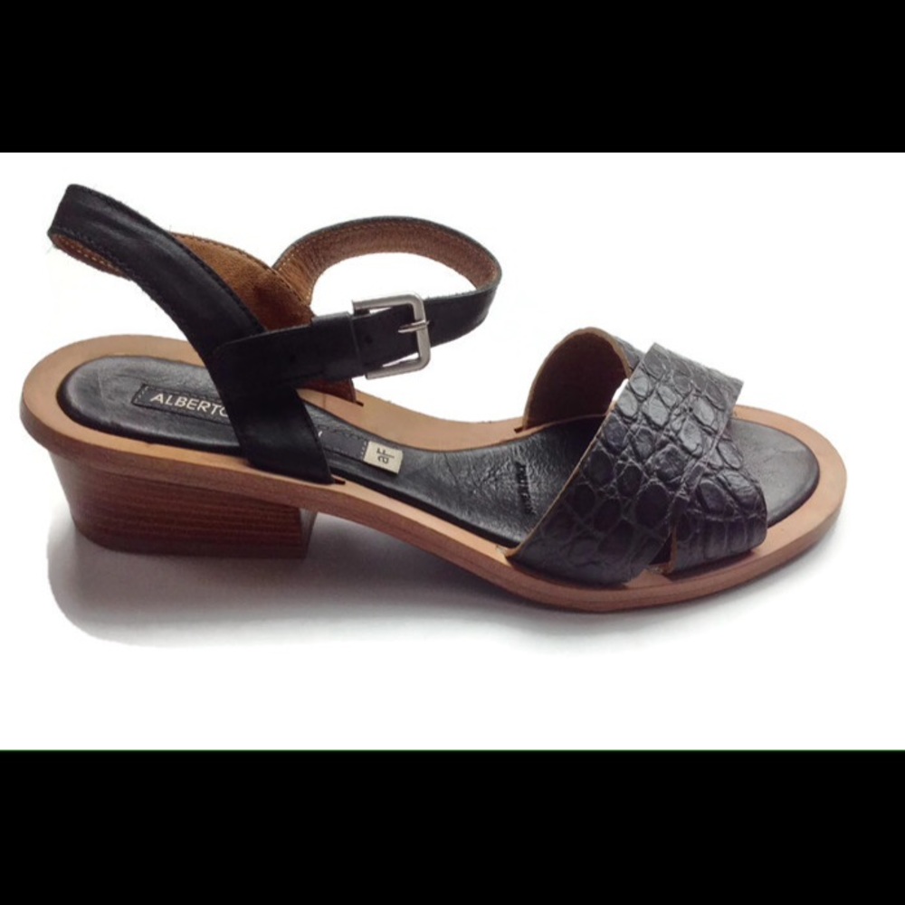 SOLD Alberto Fermani Lesa Sandals Size 37