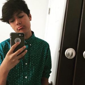 Meet your Posher, Esteban