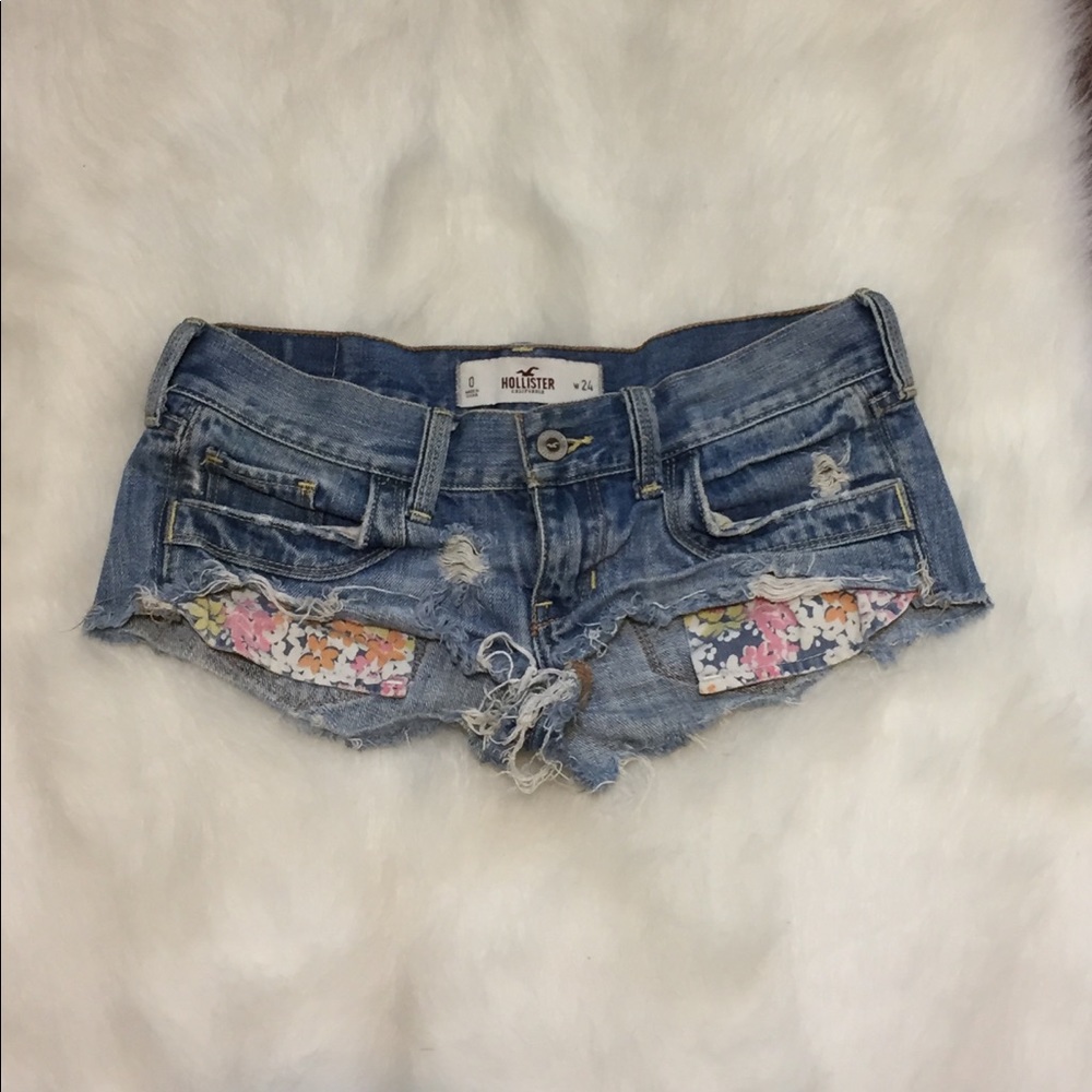 🌻Hollister destroyed denim shorts Jean