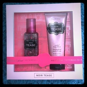 NWB Victoria Secret Noir Tease