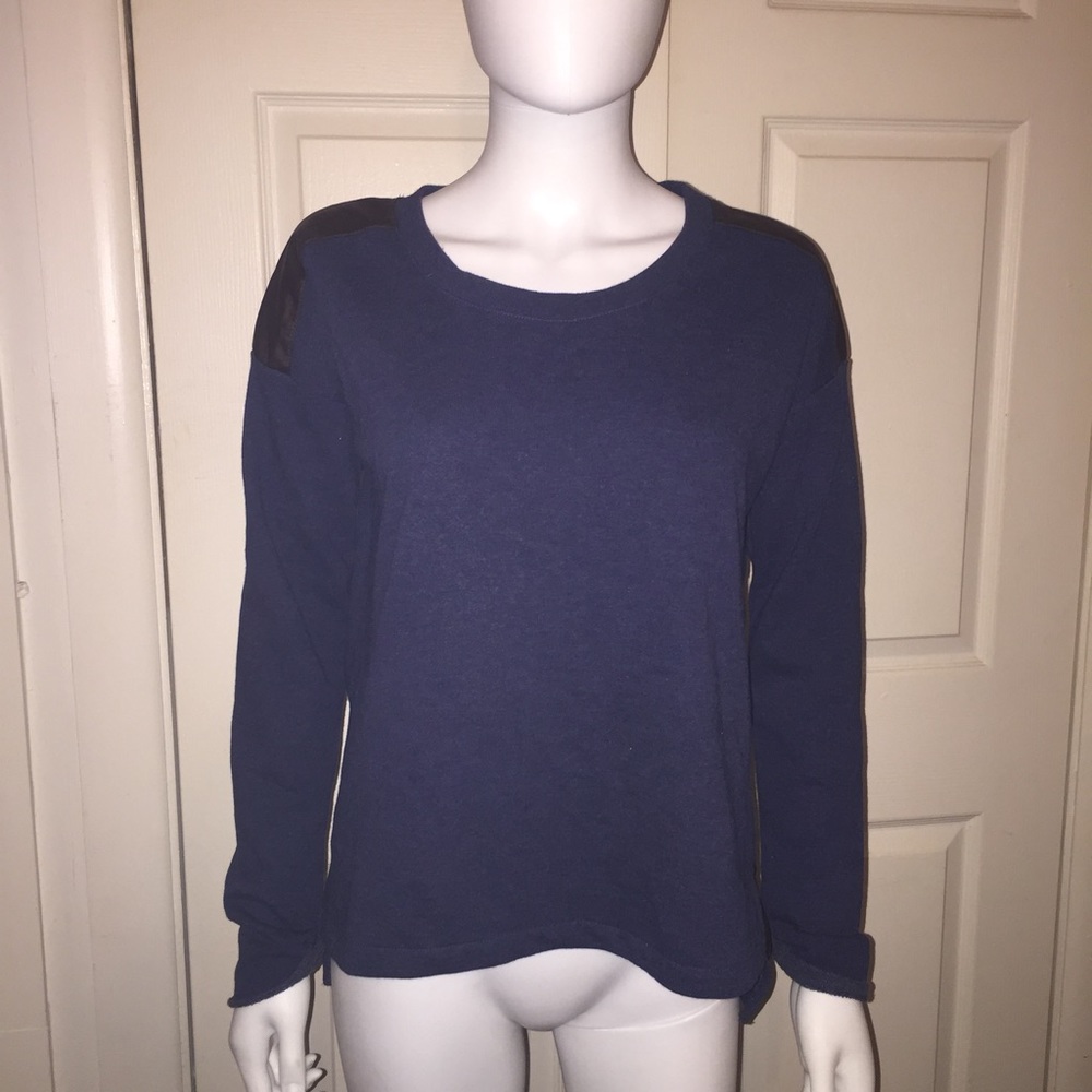 NWT ROMEO & JULIET COUTURE SWEATER