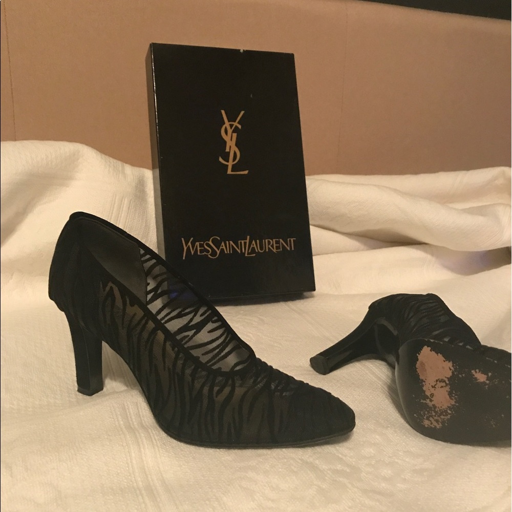 Yves Saint Laurent black pumps