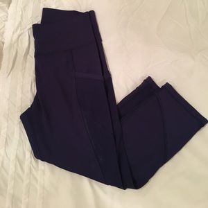 EUC Lululemon hi-rise crops. Navy.