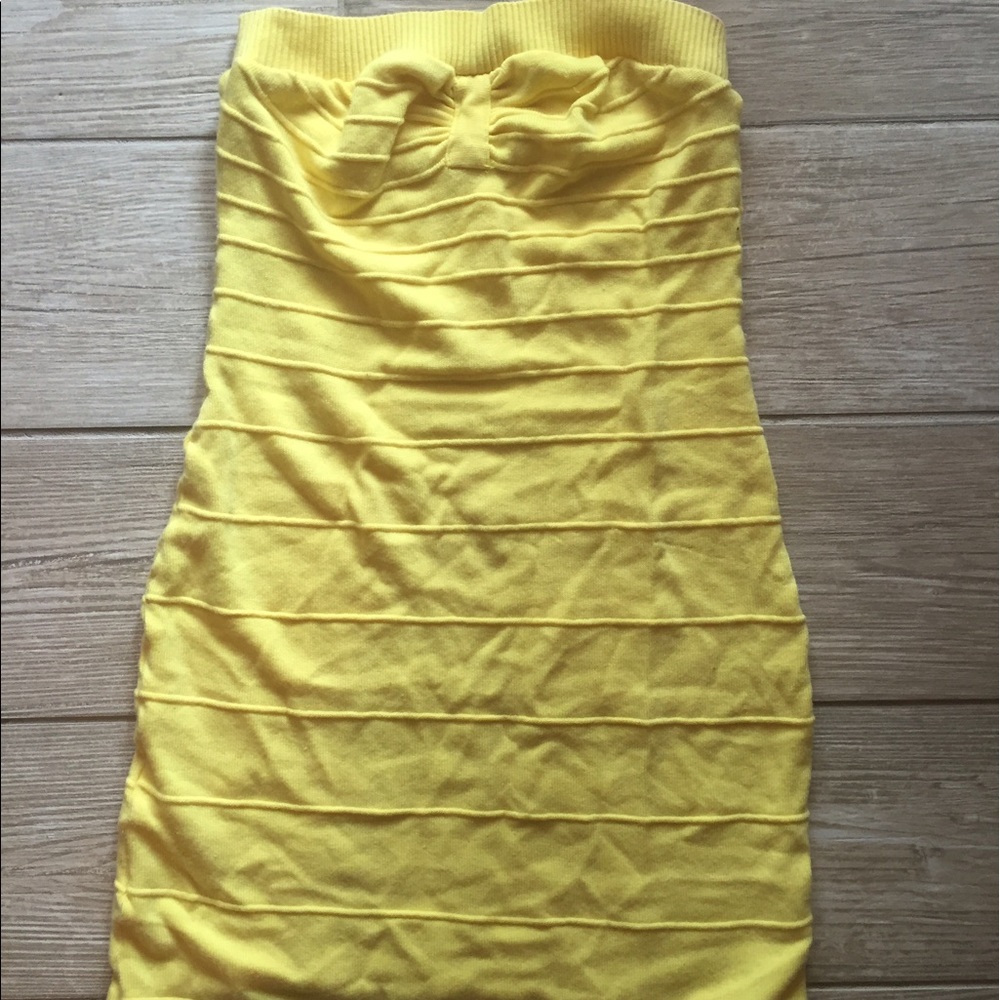 Yellow strapless dress