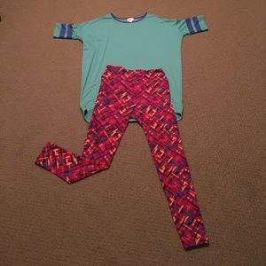 LulaRoe Outfit!  **Like Brand New**