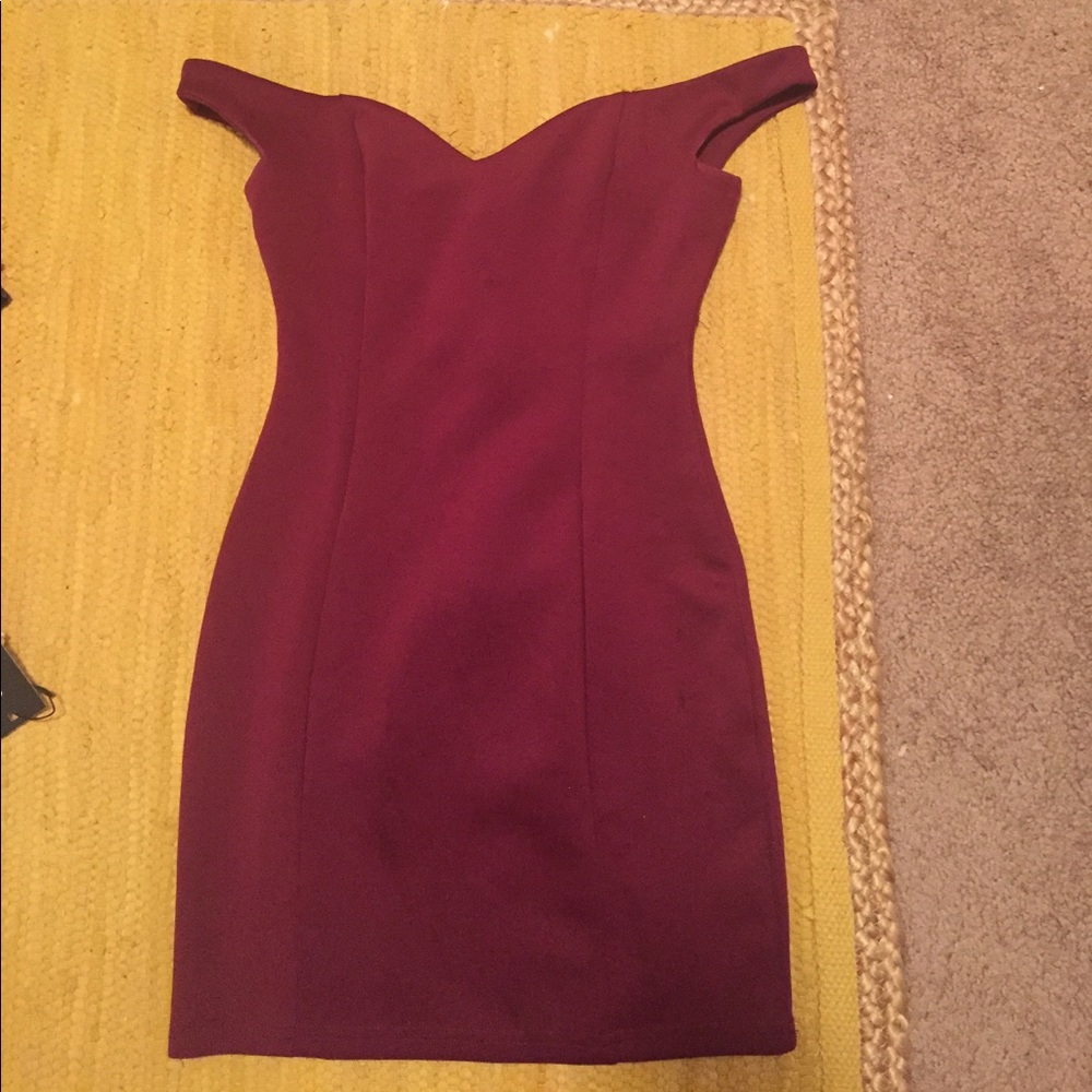 Tobi off shoulder wine dress