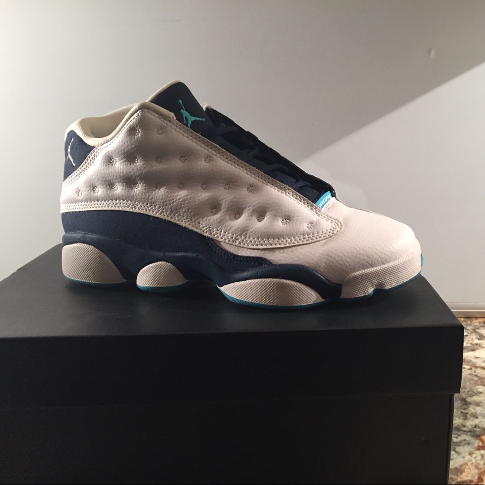 Air Jordan 13 low gs "hornets"