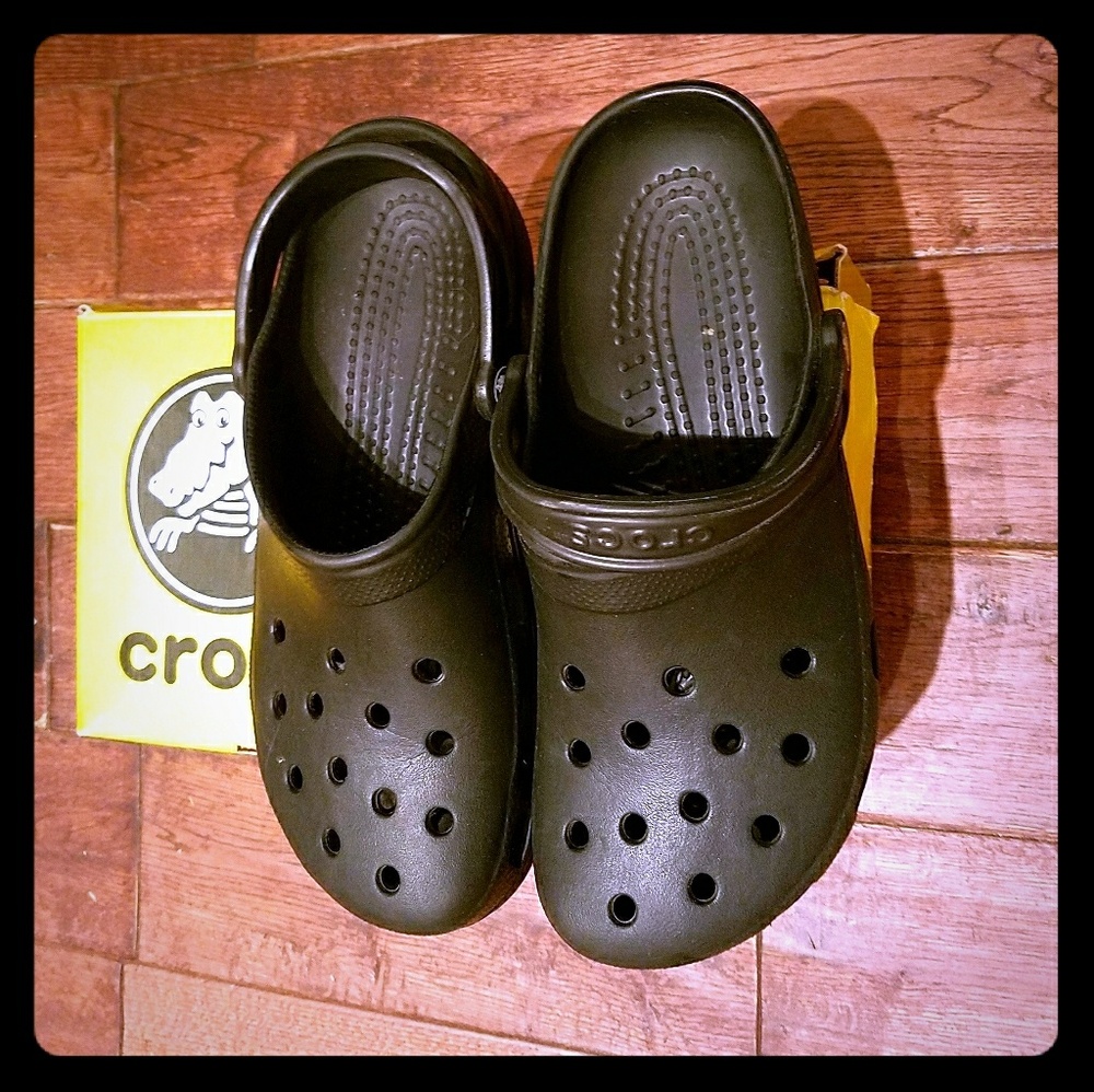Black Crocs