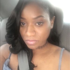 Meet your Posher, Adrienne