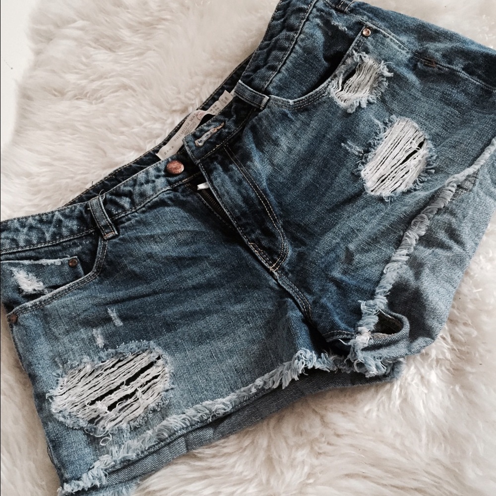 ZARA distressed denim shorts