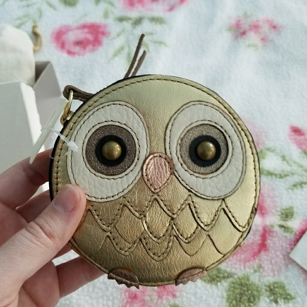 Coin purse with gift box