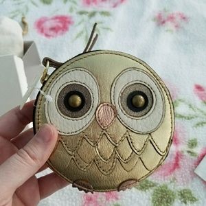 Coin purse with gift box