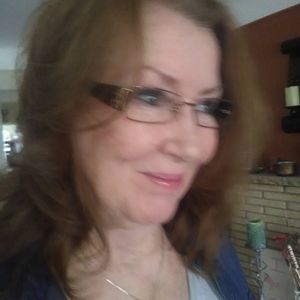 Meet your Posher, Lana