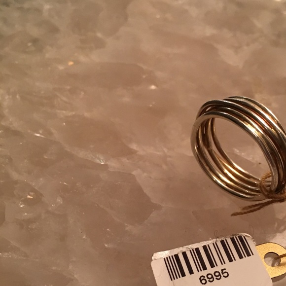 NWT Etc East 18K Gold Ring - Picture 5 of 5