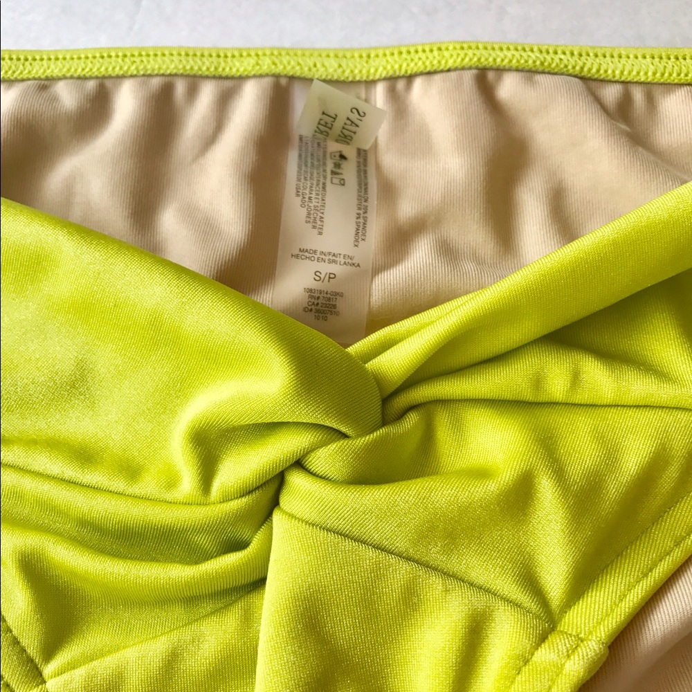 Nwt Victoria's secret Brazilian cut bikini S - Picture 2 of 3