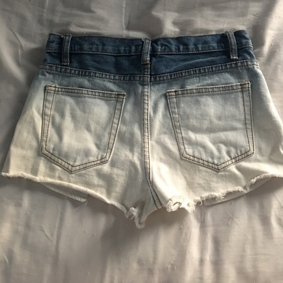 dip-dyed jean shorts - Picture 2 of 3