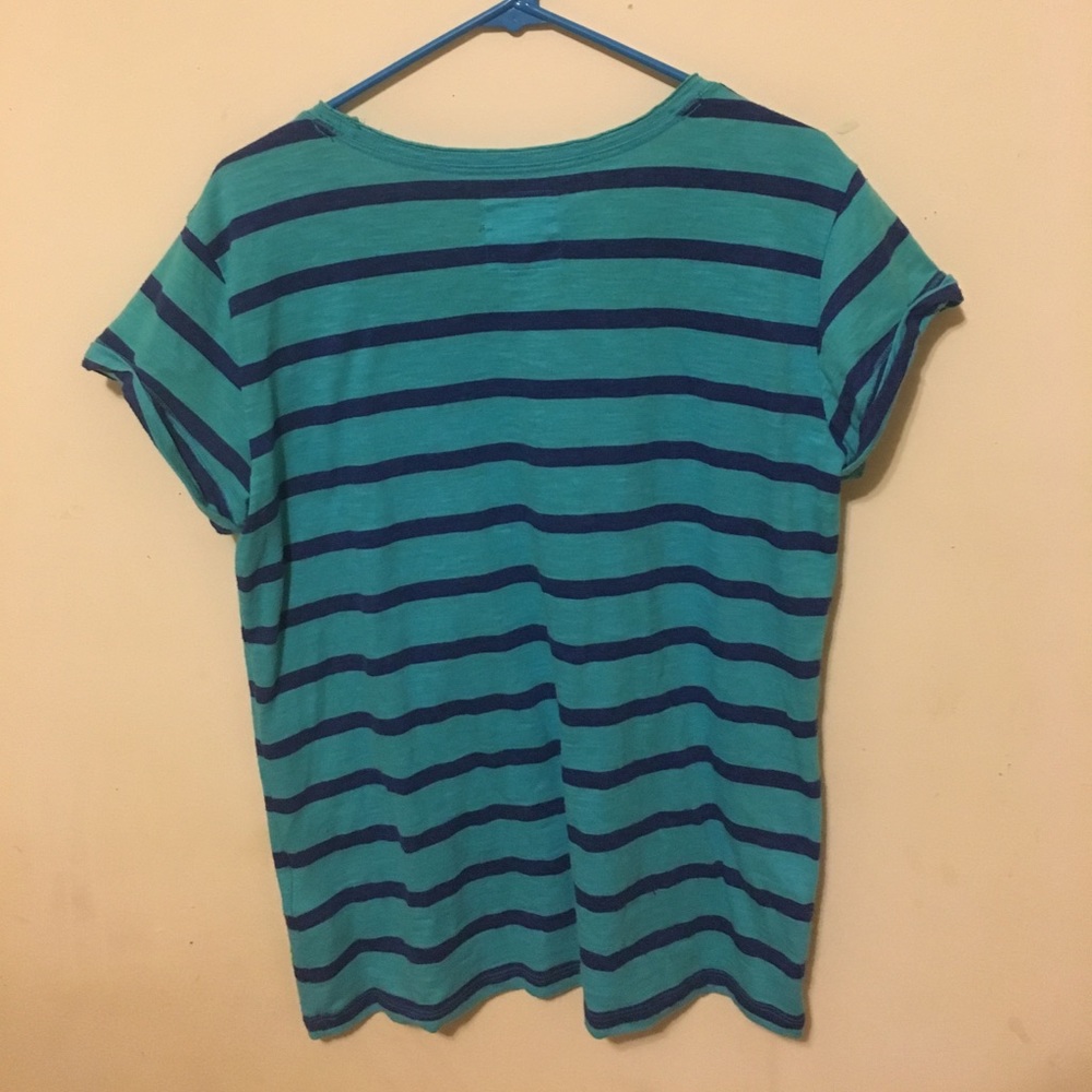 T shirt - Picture 2 of 3