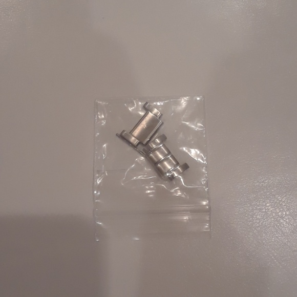 Got watch was a little to big so im trying to sell - Picture 4 of 4