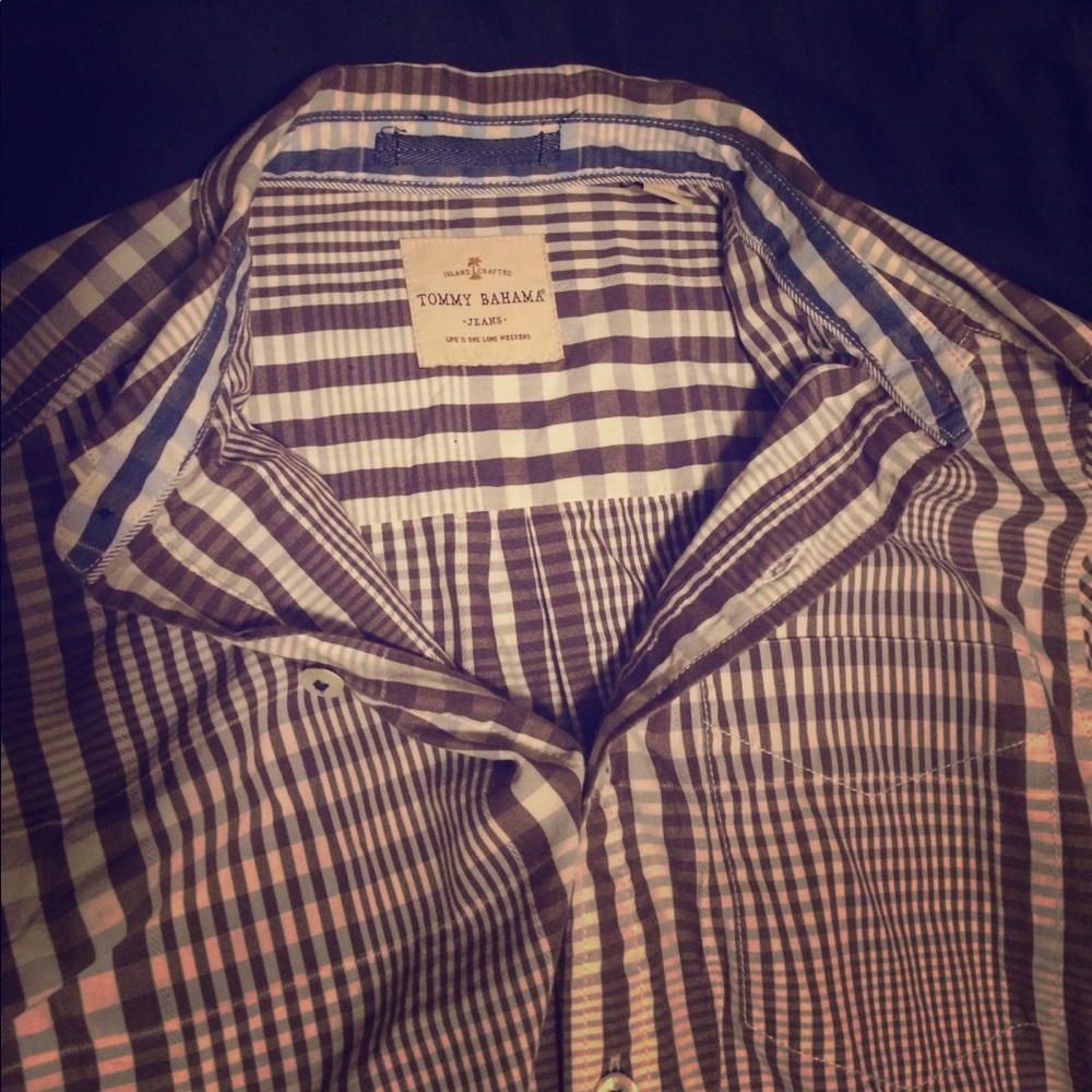One brand new small men's Tommy Bahama Button Up