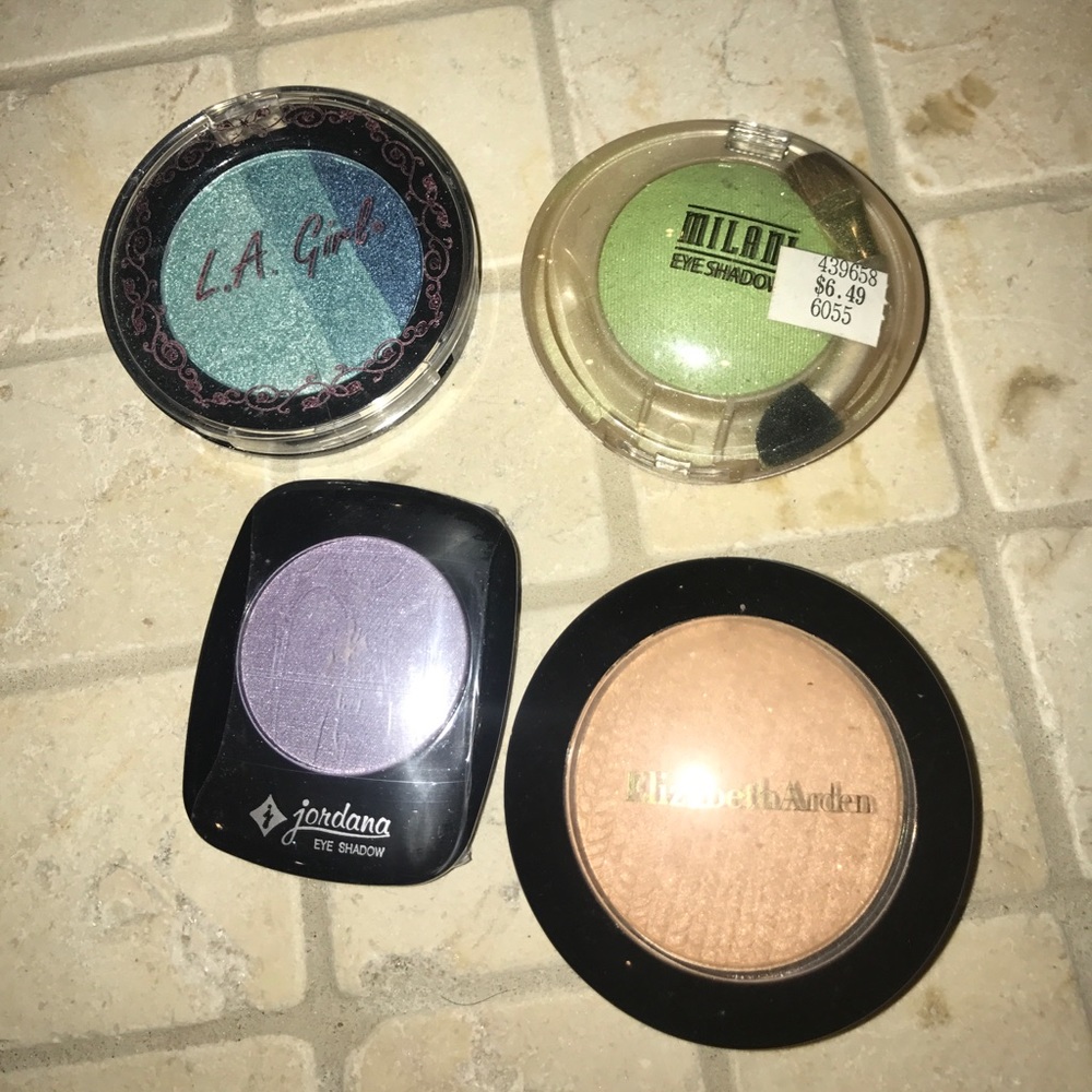 Set of 4 Eyeshadow & Shimmer Powder