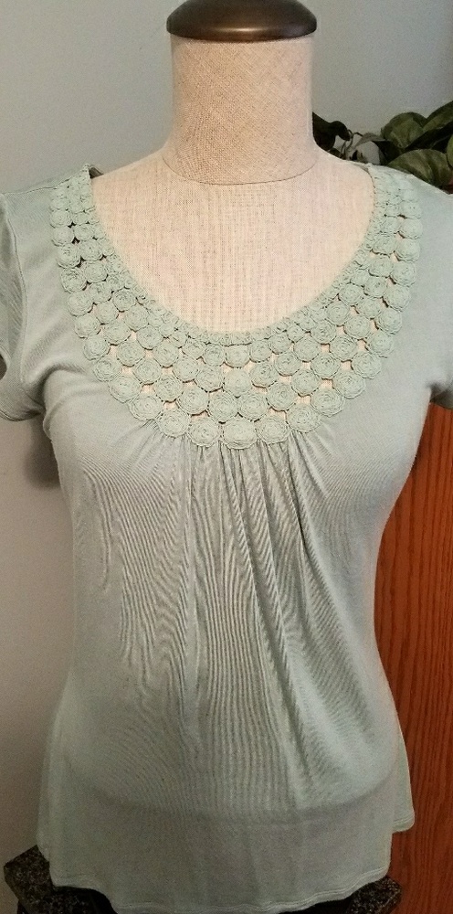 Crochet neck tee