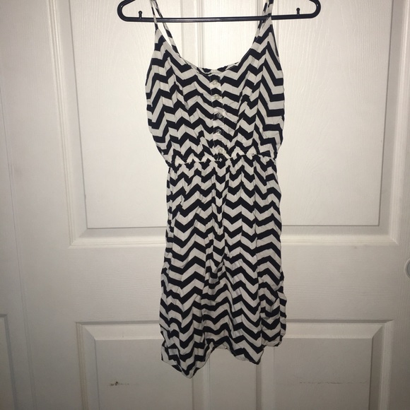 black and white chevron striped dress - Picture 1 of 3