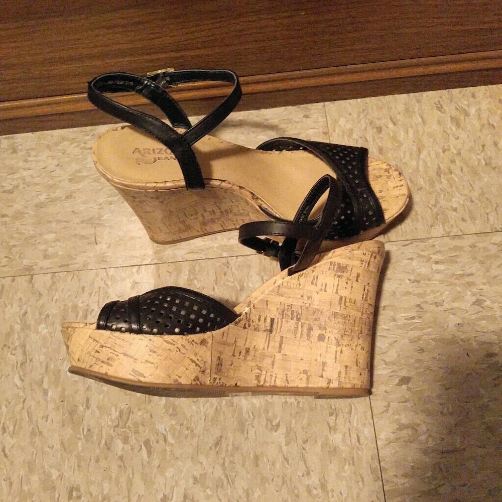 Wedge Sandals - Picture 3 of 6